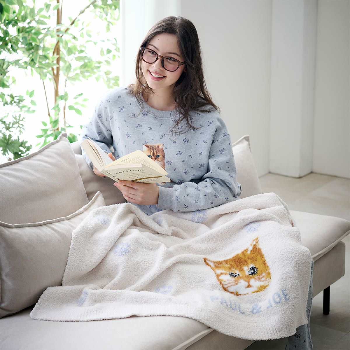 ランダム猫足跡 モールヤーンジャカードブランケット | 【公式】ポール