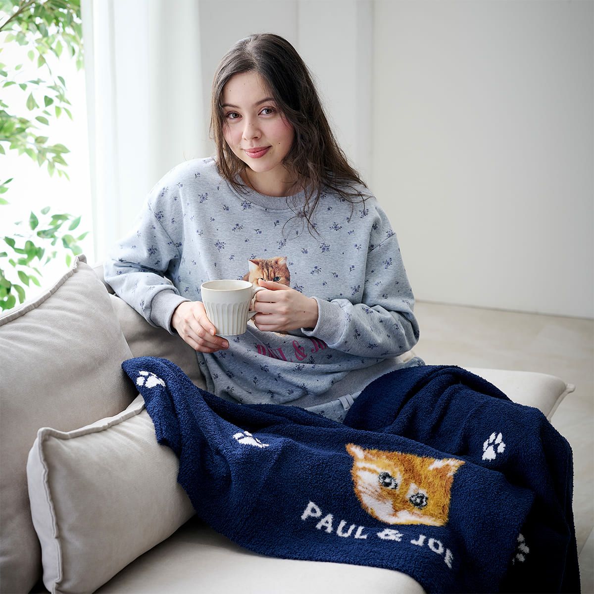 新品 パーリーゲイツ ソリストサーモ ジャガードベア天竺カットソー(7)3L 紺 ランダム猫足跡 モールヤーンジャカードブランケット | 【公式】ポール