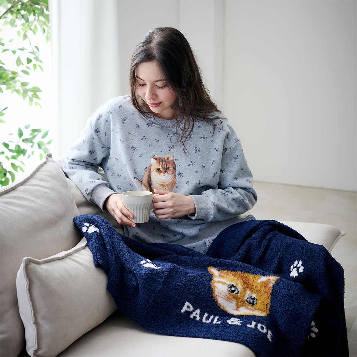 ランダム猫足跡 モールヤーンジャカードブランケット | 【公式】ポール